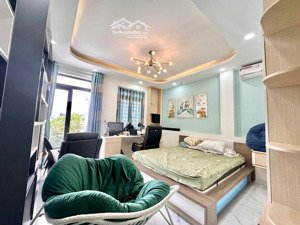 siêu phẩm- nhà phố đẹp 4 tầng lung linh- xe ô tô trong nhà.
phước long b - q9