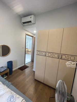 bán căn hộ full nội thất 2pn 2wc có ban công và lô gia