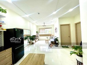 bán cc green town 68m2/2pn2wc/ 2.4tỷ nhà đẹp ở liền. nh cho vay 70%, lh em nhi 