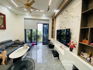 nhà đẹp full nội thất sát vinhomes nguyễn xiển giá 5.9 tỷ tl , thông pl: sổ hồng riêng,
