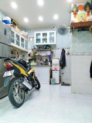 chỉ 2.5 tỷ sở hữu ngay căn nhà nhỏ xinh đường đinh tiên hoàng quận bình thạnh