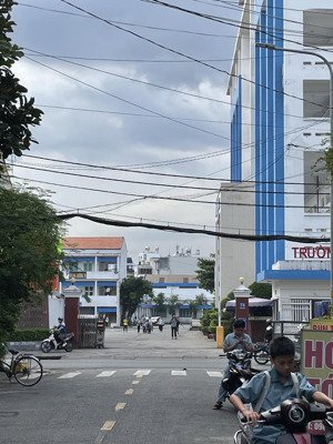 chỉ 5,85 tỷ sở hữu nhà 2tầng mt đường 12 ngay cổng trường đh gtvt phường phú thọ hoà, quận tân phú