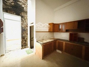 bán nhà 2lầu hẻm 8m xe hơi tránh, khu nhà cao tầng đường gò dầu, phường tân quí, tân phú. giá: 4,95