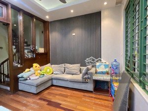 bùng nổ! nhà vip hoàng cầu trần quang diệu - ngõ nông, nhiều ánh sáng, chủ thiện chí bán