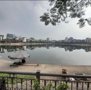 bán đất tặng nhà 2t vị trí oto tránh kinh doanh. chỉ 10m ra hồ linh quang. mảnh đất phù hợp xây