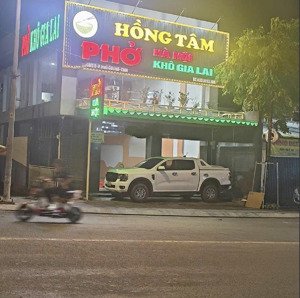 chỉ 22 tỷ mt kd siêu víp bán nhà lô góc kinh doanh cực vip chủ cần bán mặt tiền cách mạng tháng 8