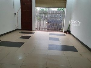 cho thuê nhà nguyên căn đẹp làm văn phòng khu hà đông - 85m - 8phòng ( mặt đường nguyễn hiền mới)