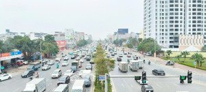 gần cầu vĩnh tuy sang phố cổ phút mốt - gần tttm aoen mail long biên - nhà mới ở ngay