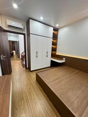 bán ccmnd dòng tiền ,cự lộc thanh xuân , thang máy , 16 phòng, 7 tầng ,doanh thu gần 900tr/1năm .