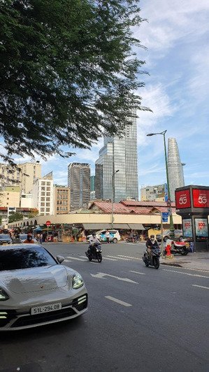 bán gấp nhà 4 tầng, mặt tiền lê thánh tôn, p. bến thành, q.1, tp. hcm giá chỉ 40 tỷ