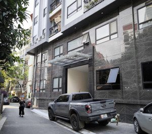 bán toà căn hộ dịch vụ mỹ đình, 155m, mt 6,5 9 tầng, có hầm, ô tô đỗ cửa doanh thu 3tỷ/năm