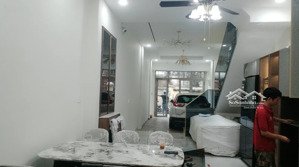 bán nhà dòng tiền 18.5 tỷ/năm đường huyền quang, phường tân định, quận 1