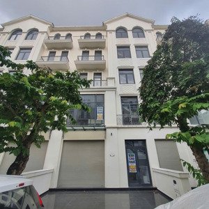 sốc - thuê nhà phố 6 tầng manhattan - hoàn thiện thang máy + máy lạnh, gần vinschool, vincom