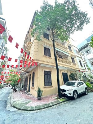 cc cho thuê rẻ nhà lô góc nguyễn chánh,cầu giấy,ô tô tránh, làm văn phòng, kinh doanh, spa, mầm non