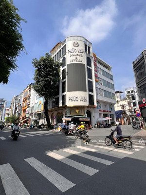 hàng hiếm - góc 2 mt đinh công tráng, quận 1 - dt: 7x20m - 7 tầng - hđt 260 triệu - giá: 40 tỷ