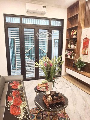 gần phố chiến thắng, văn quán-lô góc-2 mặt ngõ 3 mặt thoáng-nội thất hiện đại-31m2-mt: 3,6m-5,7 tỷ