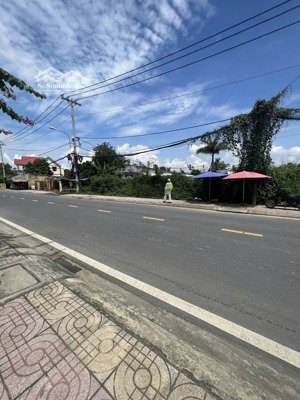 bán 1.740m2 đất mặt tiền ngang 22m nở hậu 24m dài 73m