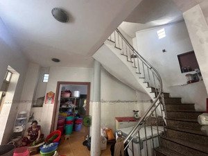 nhà trường thọ 3 tầng kiên cố - 110m2 - nhích 5 tỷ 