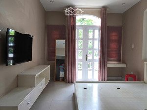 một căn biệt thự mini 3 tầng kiến trúc pháp nhỏ xinh cần bán gần trường quang trung