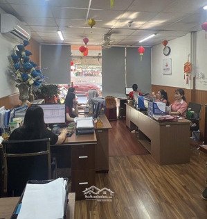 nhà mặt tiền - nguyễn kiệm - 4,3x24m nở hậu 5m - 5 tầng có sân thượng - 6pn 6wc - 45 triệu tl