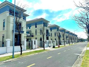 biệt thự đơn lập 306m2 giá 19 tỷ toàn giá, nhà sẵn, hướng nam, đường 14m, view sông, công viên