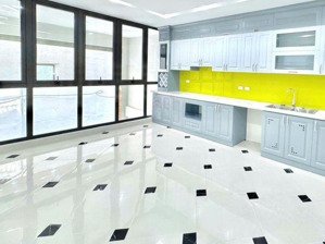 tôn đức thắng. 2 thoáng vĩnh viễn. 5 tầng 4 ngủ. đầy đủ công năng. kết nối giao thông thuận tiện