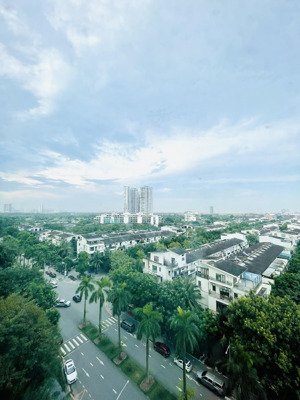 bán 65m westbay trục 01 hướng đông nam giá 4,x tỉ bao phí . lh : 