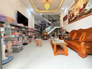 rộng thênh thang 110m2 - ở đại gia đình - mỗi tháng còn có thu nhập 10tr cho ông bà vui