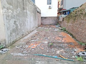 chính chủ bán mảnh đất đẹp 50m phố trạm - long biên ô tô 7 chỗ vào đất