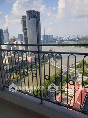cho thuê 2 phòng ngủ sài gòn royal view sông quận 4