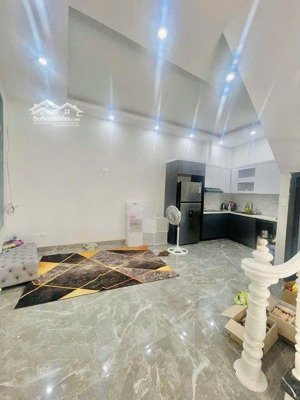 ngọc lâm- nguyên căn 52m2 _4 tầng - full đồ - ô tô thông 15tr