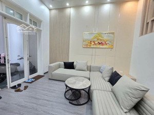 nhà đẹp nam từ liêm cách ô tô tránh 5m gần bến xe mỹ đình, vincom, bv 19-8 vị trí trung t