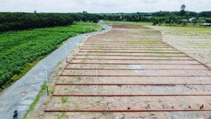 bán đất gấp kế kcn becamex bình phước, đường rộng 32m, sổ sẵn