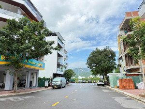 lô đường số 8 hà quang. hướng đông nam đối diện tttm, giá chỉ 90tr/m