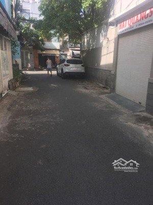 bán nhà hẻm nhựa 6m độc lập gần nhà thờ martino