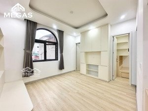 cho thuê căn hộ 2n1k 55m2 ngay láng, gần cầu giấy, ba đình, đống đa - nhà mới tinh full nội thất