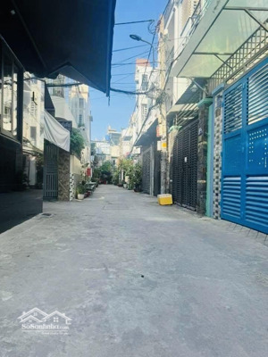 //nguyễn tư giản p12 gv 2mhxh trước 5m sau 4,5m 5x16,5 cn 81,5 sd 183 1l 3n2vs gần chợ pvb t3 emart