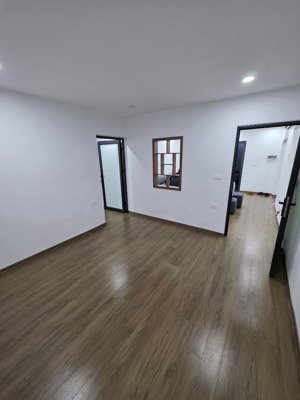 bán căn hộ tập thể kim mã ,ba đình, 85m2 sử dụng, 3pn, 2wc, sổ đỏ 51m2 cc lâu dài, nt đẹp ở ngay