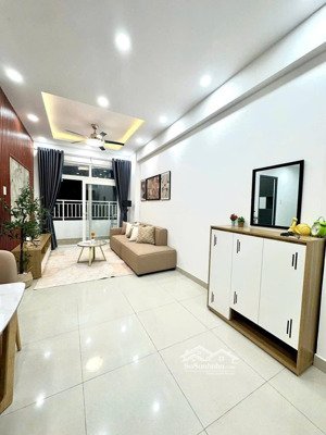 cần bán căn hộ âu cơ sổ hồng riêng, diện tích 53m2, 2 phòng ngủ, giá bán 2 tỷ 990tr. lh 