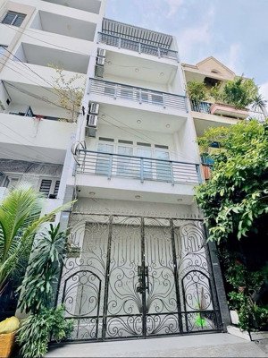 bán nhà 4 lầu 4pn-4wc sát mặt tiền 30m ( 4,7x11) sẵn nội thất gần bờ kè trường sa quận 1