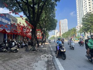 căn hộ tập thể -4,25 tỷ- hoàng quốc việt -2 ngủ - ngõ nông - vài phút ra hồ tây - giáp võ chí công