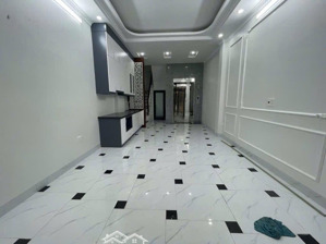 bán nhà riêng chính chủ phố đại la 5 tầng thang máy mới tinh nhỉnh 9 tỷ