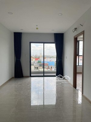 chủ gửi bán căn bcons green view tầng thấp 51m2- 2pn - 1,95 tỷ - sổ sẵn - bao thuế phí sang tên