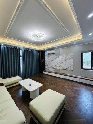 duy nhất! nhà phân lô trần duy hưng dt 43m2 x 4 tầng x mt 5.4m. sát mặt phố - ô tô qua ngõ thông