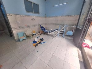 bán nhà đường tây hòa phước long a 65m2 cấp 4 giá 3tỷ650 shr vào ở ngay