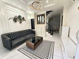 cho thuê nhà siêu đẹp ngõ 268 ngọc thuỵ