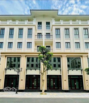 chính chủ cần bán căn vịnh tây diện tích: 70m2 hướng: tây bắc còn hỗ trợ lãi suất 0% đến t6/2026