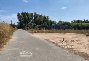 chính chủ kẹt tiền bán đất bằng định giá ngân hàng thoát lãi 144m2 có thổ cư - xây được ngay