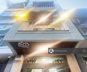 (video) chính chủ 737/114/5 lạc long quân. nhà mới 3 tầng 2 phòng ngủ. hẻm 3.5m. bank cho vay 2 tỷ