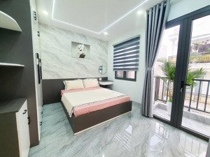 bán nhà hướng đông gần sông xây mới, có phòng xông hơi sổ hồng riêng